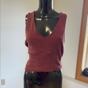 Willow root Women's Sleeveless ribbed Top - Burgundy